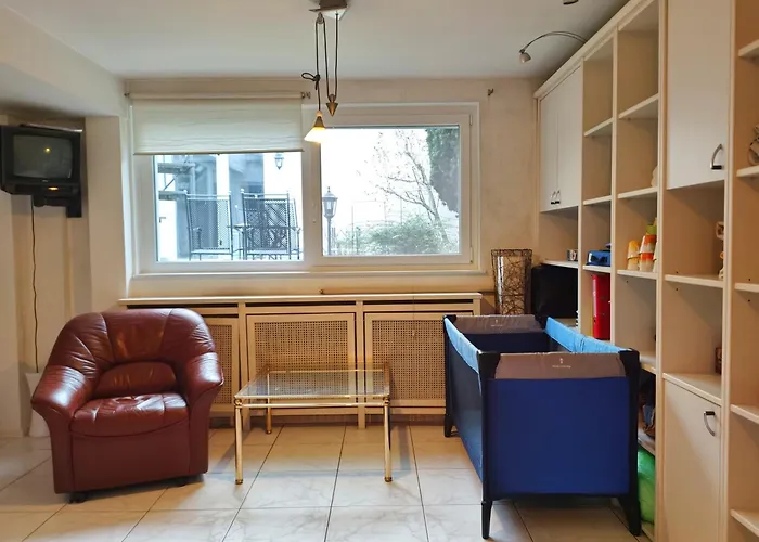 Ruhiges Im Bungalow Nahe Flughafen Frankfurt Und *