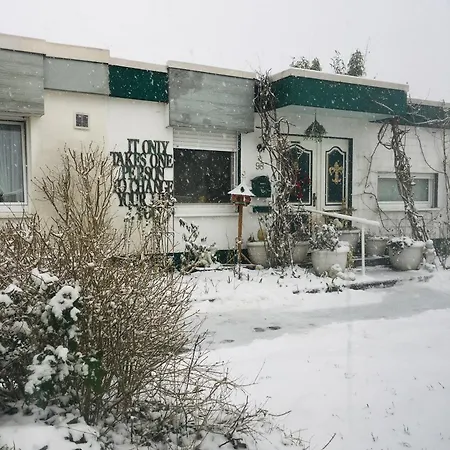 Homestay Ruhiges Im Bungalow Nahe Flughafen Frankfurt Und *